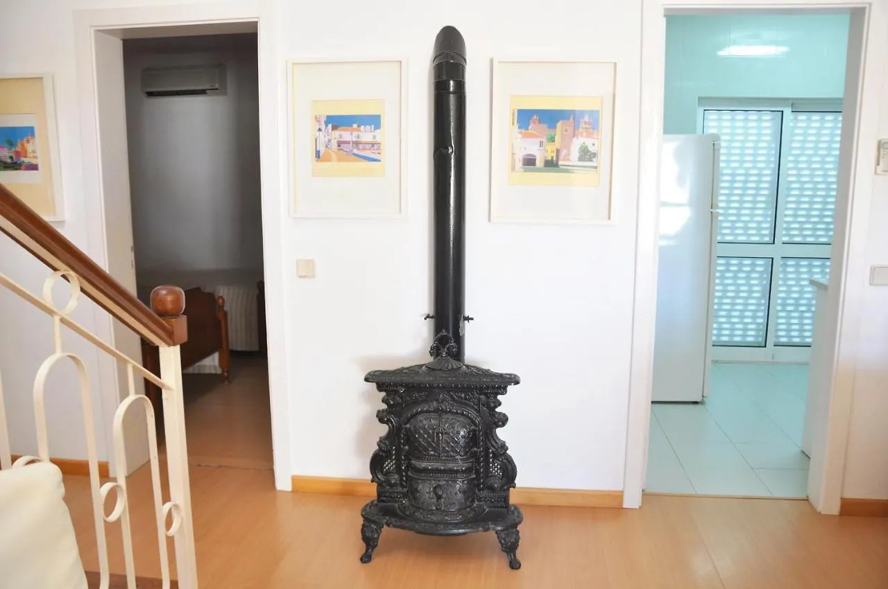 Holiday home A Modern, Comfortable And Well Equipped Linked Villa With Private Pool And A/C Quarteira Portugal